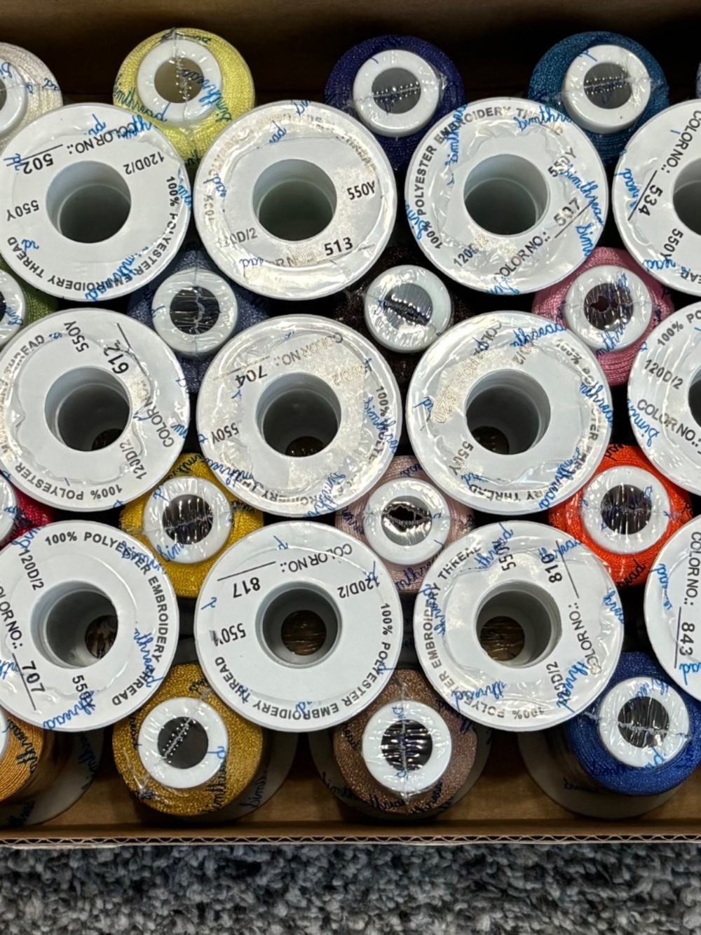 NEW Simthread 40 Colors Polyester Embroidery Machine Thread Kit Plus More - Picture 5 of 6